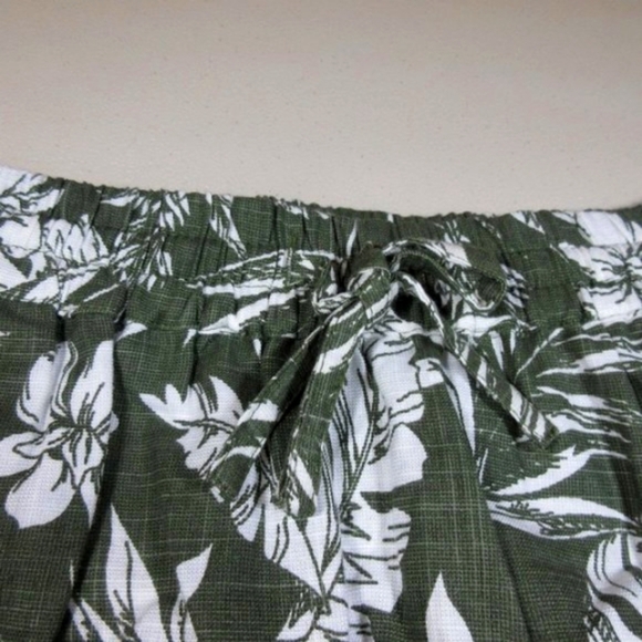 KUT from the KLOTH womens dark olive an white ferns Hawaiian midi skirt M NWT - Picture 3 of 5